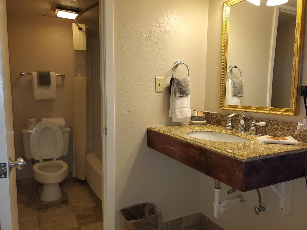 Kansas Country Inn Oakley Zewnętrze zdjęcie