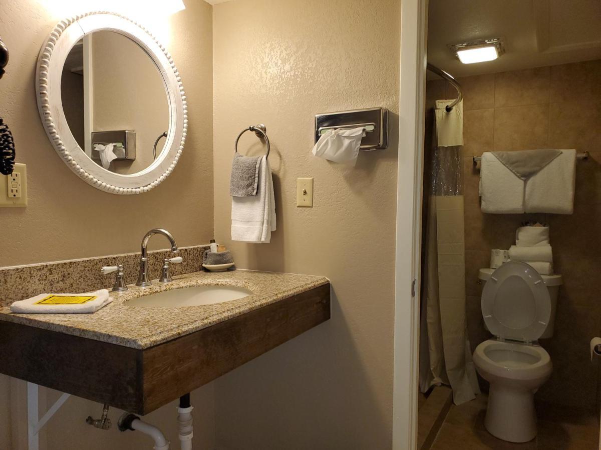 Kansas Country Inn Oakley Zewnętrze zdjęcie