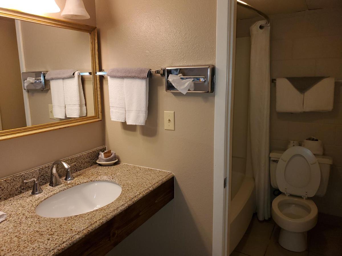 Kansas Country Inn Oakley Zewnętrze zdjęcie