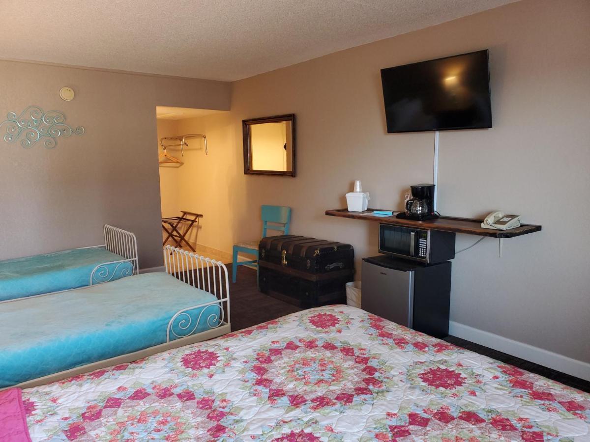 Kansas Country Inn Oakley Zewnętrze zdjęcie