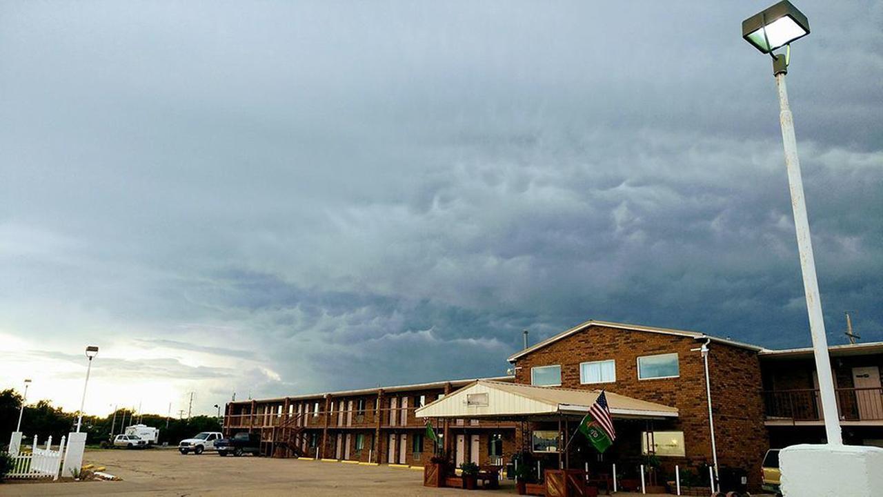 Kansas Country Inn Oakley Zewnętrze zdjęcie