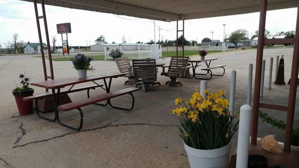 Kansas Country Inn Oakley Zewnętrze zdjęcie