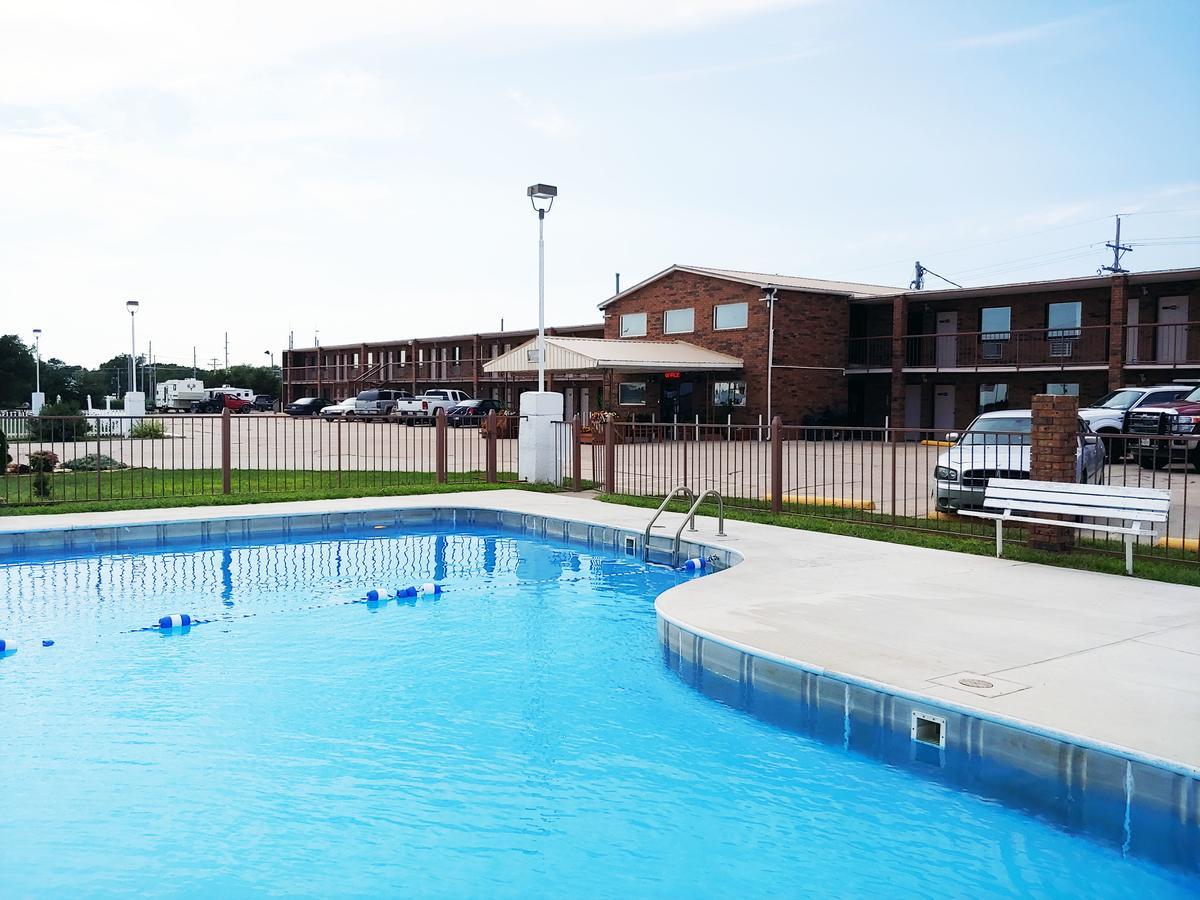 Kansas Country Inn Oakley Zewnętrze zdjęcie